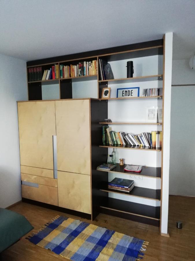 Room In Maisonette With Garden, Parking Place Vienna Exterior photo